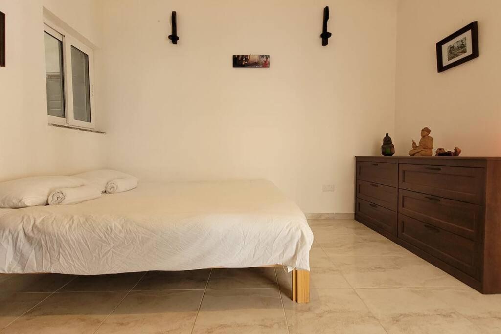 Luxury En-Suite Double. Beach-House With Sea Views Mellieħa Екстериор снимка