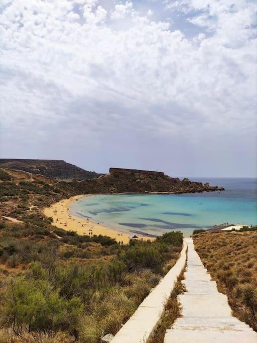 Luxury En-Suite Double. Beach-House With Sea Views Mellieħa Екстериор снимка
